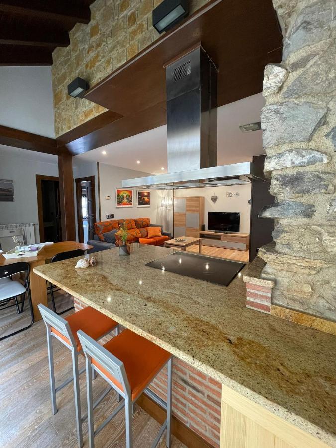 Apartamento Del S XVI En El Casco Historico De Luanco Kültér fotó