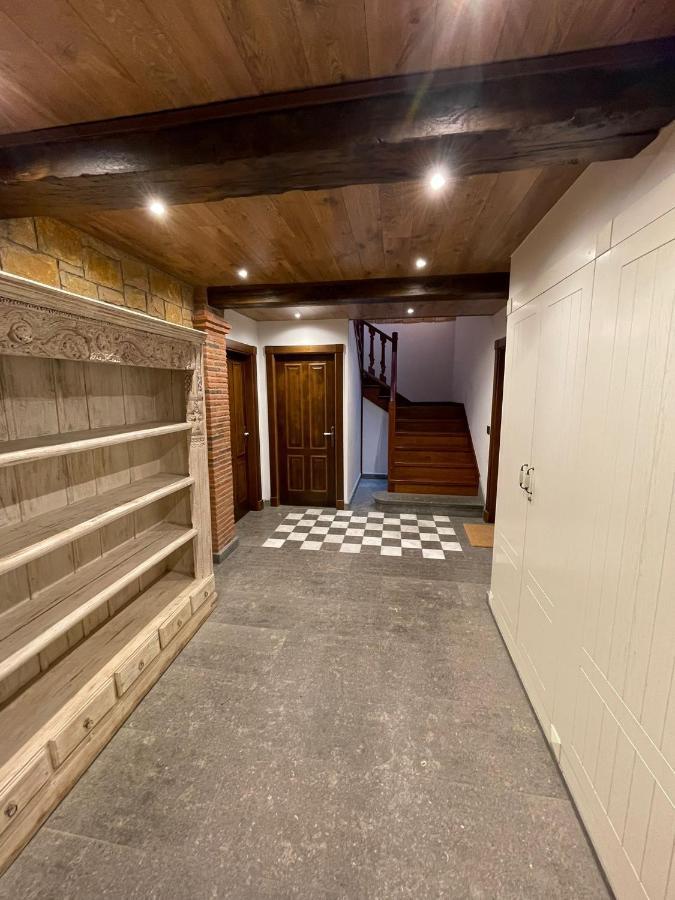 Apartamento Del S XVI En El Casco Historico De Luanco Kültér fotó